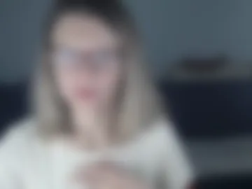 shy_moony webcam preview