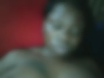 slim_petite_ebony photo 3