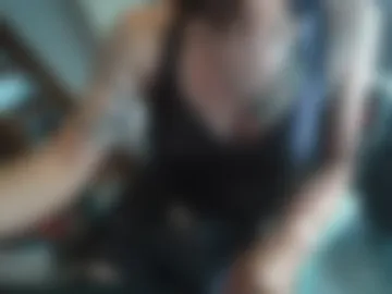 sluttytoy83 live webcam preview
