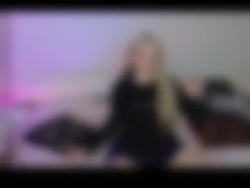 small_blondee photo 3