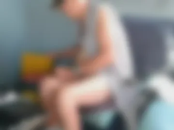 smallpenisbigtongue webcam preview