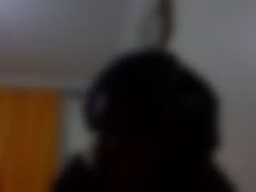 squirtebony webcam preview