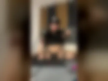 sweetgirllucy24xx live webcam preview