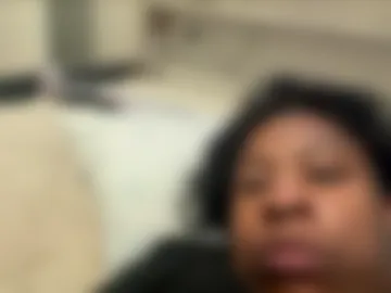 sweettpussyy live webcam preview