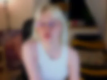 t_blonde photo 3