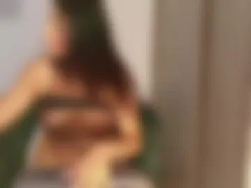 talianaprada_ photo 8