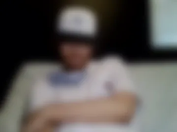 tallhungcloudyy live webcam preview