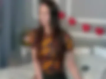 taraharriss photo 6