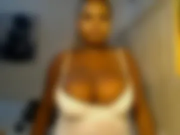 tashaivy photo 3