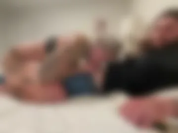 taylor_and_claire webcam preview