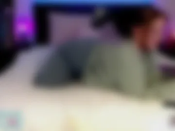thecrystalcream webcam preview