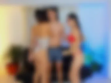 thegoldenharem webcam preview