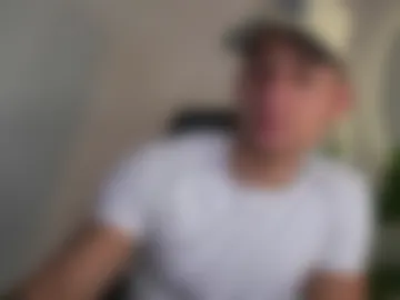 thin_tommy11 webcam preview