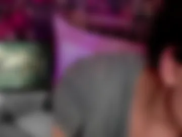 thumbelinoxo photo 3
