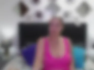 tiara_mature photo 2