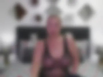 tiara_mature photo 4