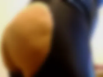 tightshortsspank photo 2