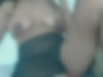 tinaxxxpetite photo 2