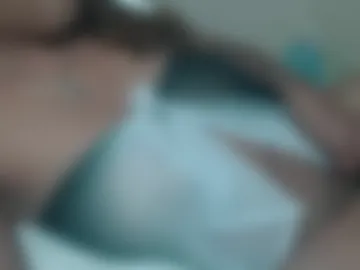 tinaxxxpetitexoxo photo 6