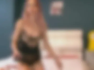 tiny_little_tease photo 4