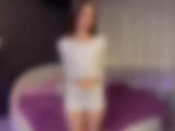 tinyvivy photo 4