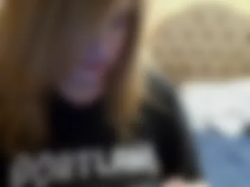 tinywithtiddies photo 3