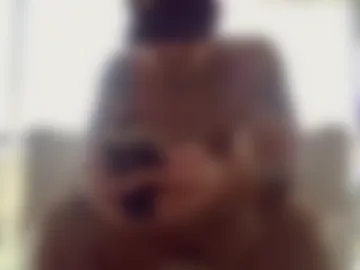tommy_knuckles webcam preview