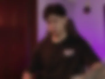 tony_petrov webcam preview