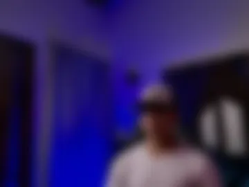 tony_petrov webcam preview