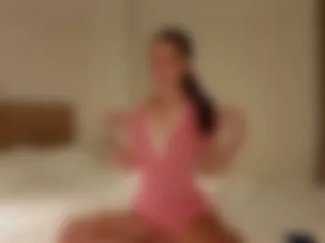 tootightwithbra photo 3