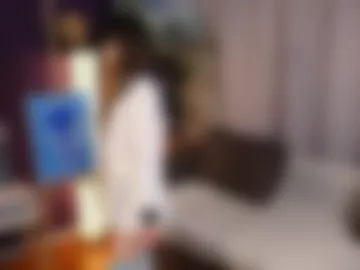 trishasafran webcam preview
