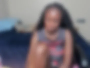 trizzytariaa photo 4