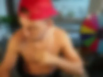 troy_greenxo photo 2