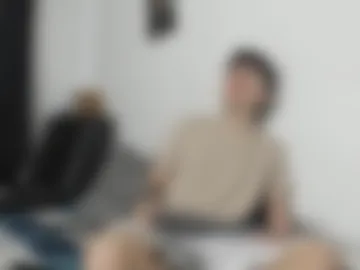 troy_rouge webcam preview