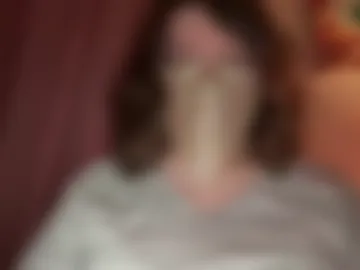 tulipisnotaperson photo 2