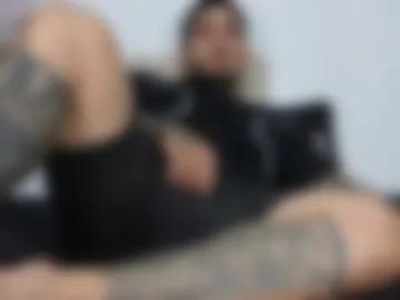 twonaugthy77 photo 8