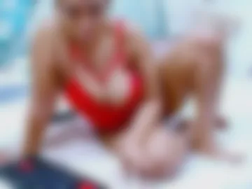 tyrahotxxx live webcam preview