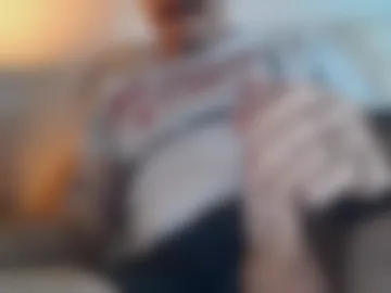 uncutgems818 live webcam preview