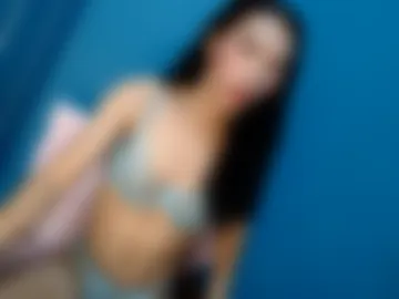ur_kiara photo 7