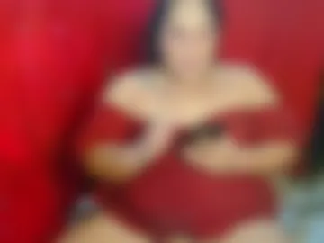 uramazingbomshel photo 7