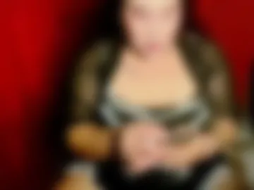 uramazingbomshel photo 3