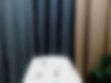 urasian_petite photo 3