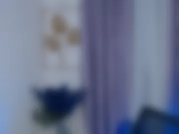 urseductive_llanaxx photo 2