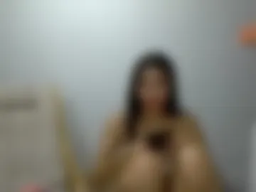 vale_petite02 photo 2