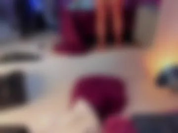 valentine_mia_ webcam preview