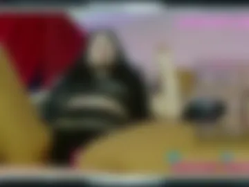 venomouslips photo 3