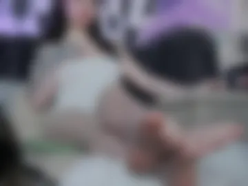 venusinylons live webcam preview