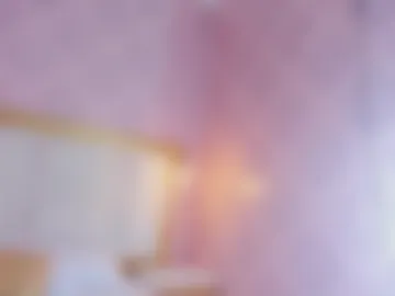 violet15petite photo 2