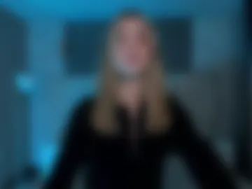 violetthansson photo 2