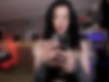 vivian_qwerty webcam preview